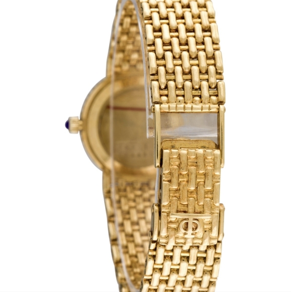 Baume & Mercier Solid Gold Classic Watch - Picture 5 of 12